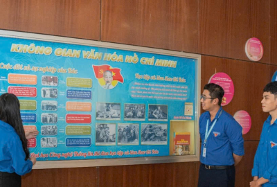 KHÔNG GIAN TRUYỀN THỐNG TUỔI TRẺ UIT
