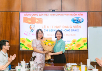 CHI BỘ KHỐI PHÒNG BAN 2 TỔ CHỨC LỄ KẾT NẠP ĐẢNG VIÊN